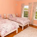 別荘 Glebeh Self Catering