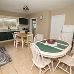 別荘 Glebeh Self Catering