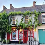 Glebeh Self Catering 別荘 Banagher