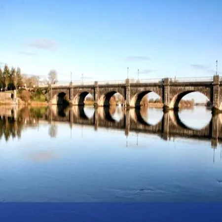 Glebeh Self Catering * Banagher