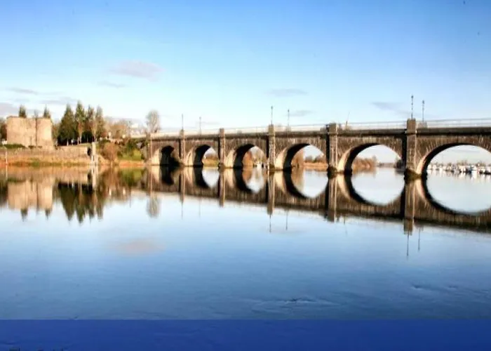 Glebeh Self Catering * Banagher